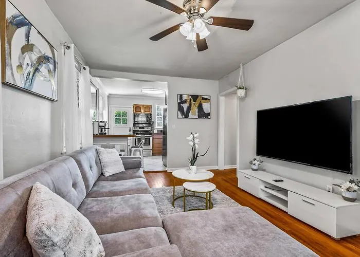 Apartment East Hill Oasis Near Beaches & Downtown Pensacola